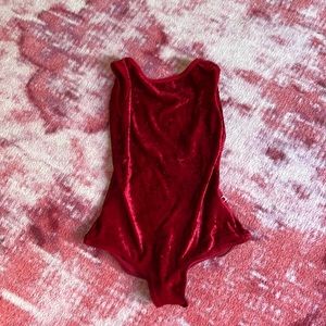 Yumiko XS red velvet leotard